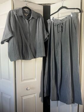 Max Studio Gray Pinstripe Drawstring Wide-Leg Pants & Blouse
